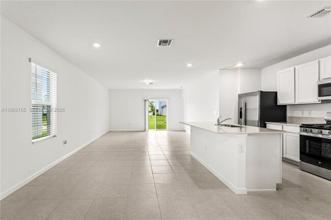 Building Photo - 10722 NW Moon Rise Ln