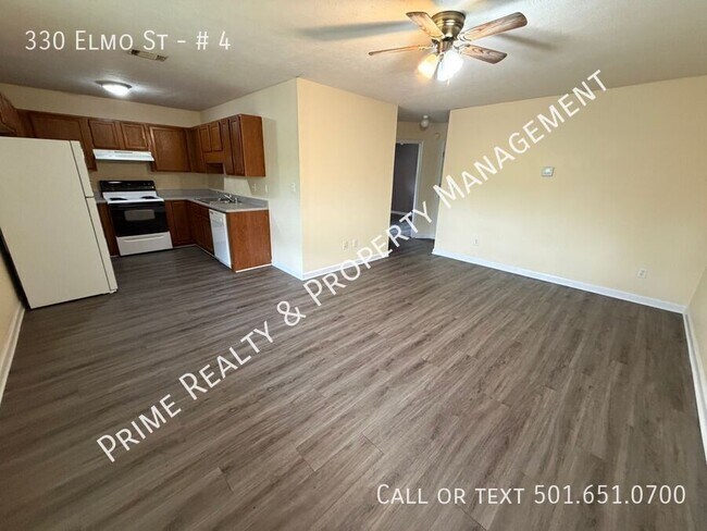 Building Photo - 330 Elmo St