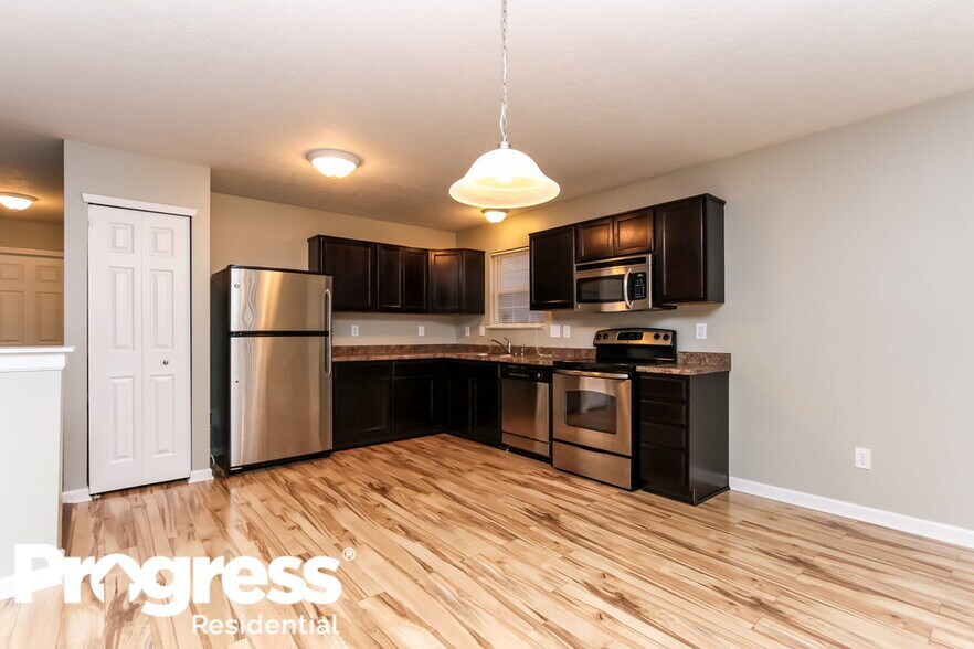 Building Photo - 2666 Kilmurray Dr