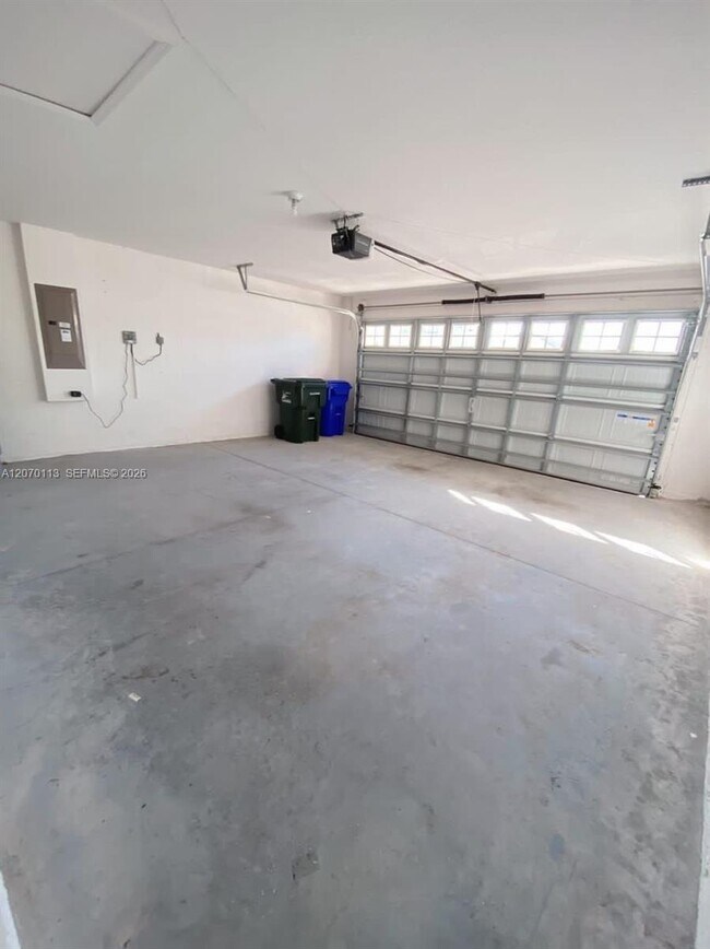 Building Photo - 2238 Caspian Dr