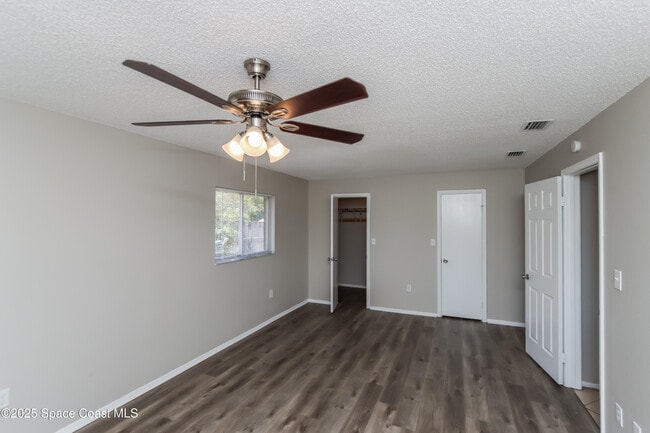 Building Photo - 1051 Marlin Dr