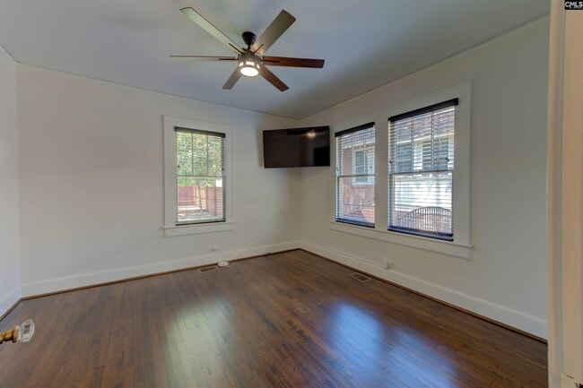 Building Photo - 2405 Sumter St