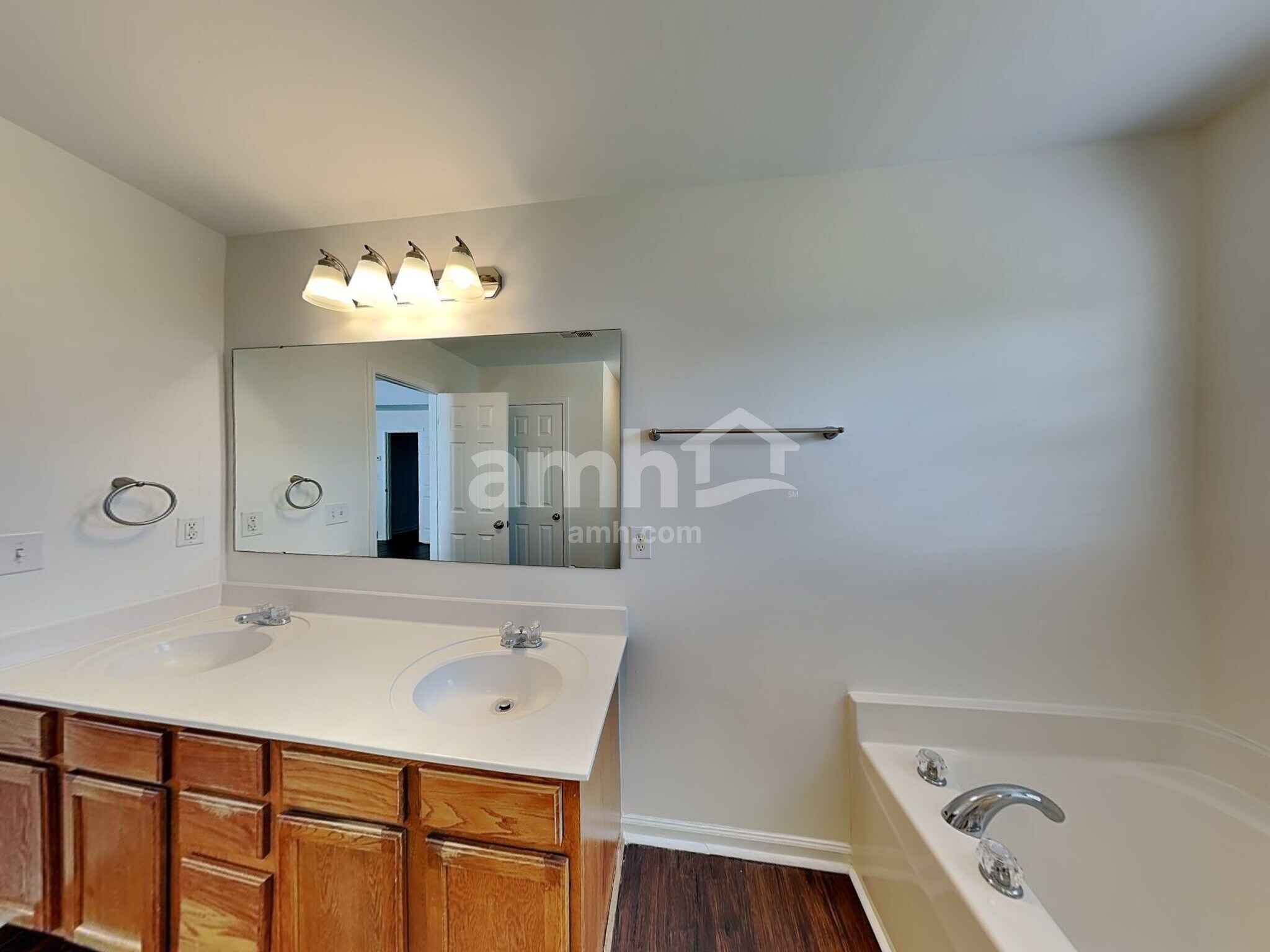 Building Photo - 11240 Anna Rose Rd