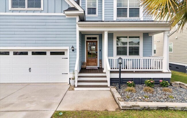 Building Photo - Show stopping 5 bed/3 bath rental in the h...