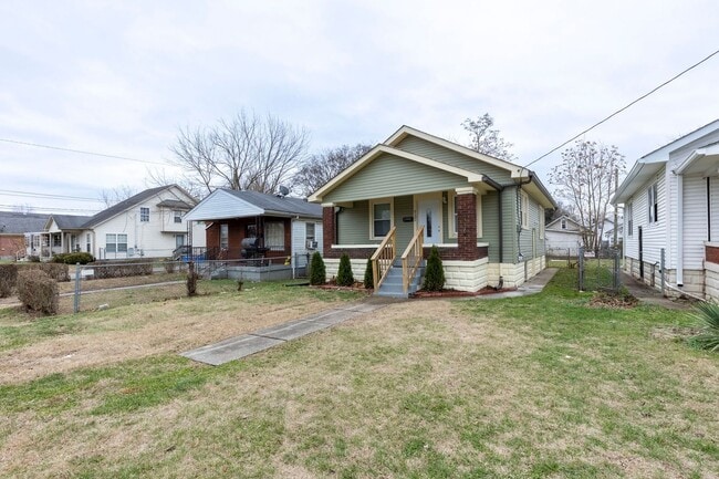 Building Photo - 4102 Sunset Ave