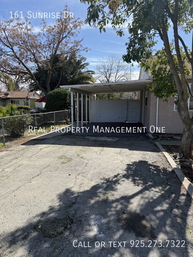 Building Photo - 161 Sunrise Dr
