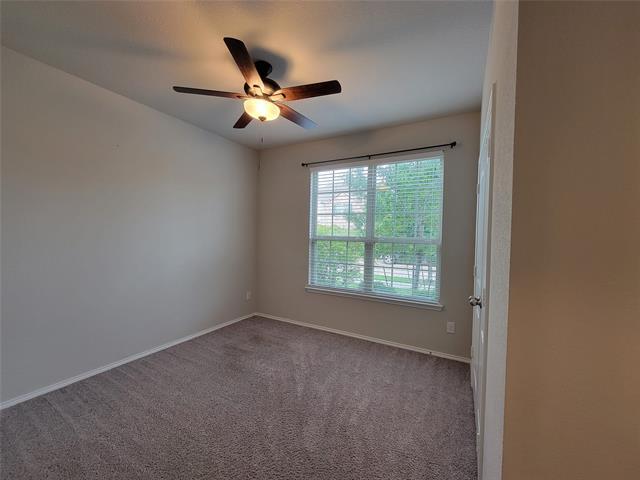 Building Photo - 4725 Redbud Dr