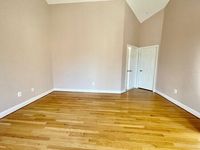 Building Photo - 1030 Grand Oak Way