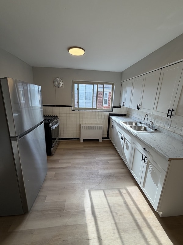 Building Photo - 7139 Eastlawn Dr