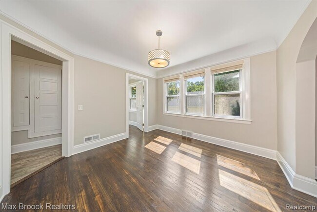 Building Photo - 3216 Garden Ave