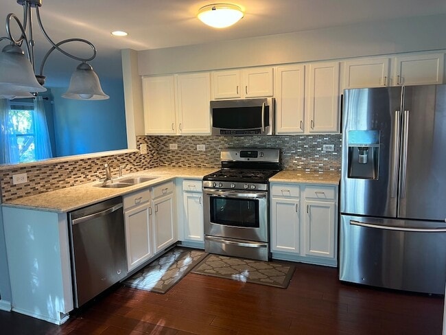 Building Photo - 2112 Skylane Dr