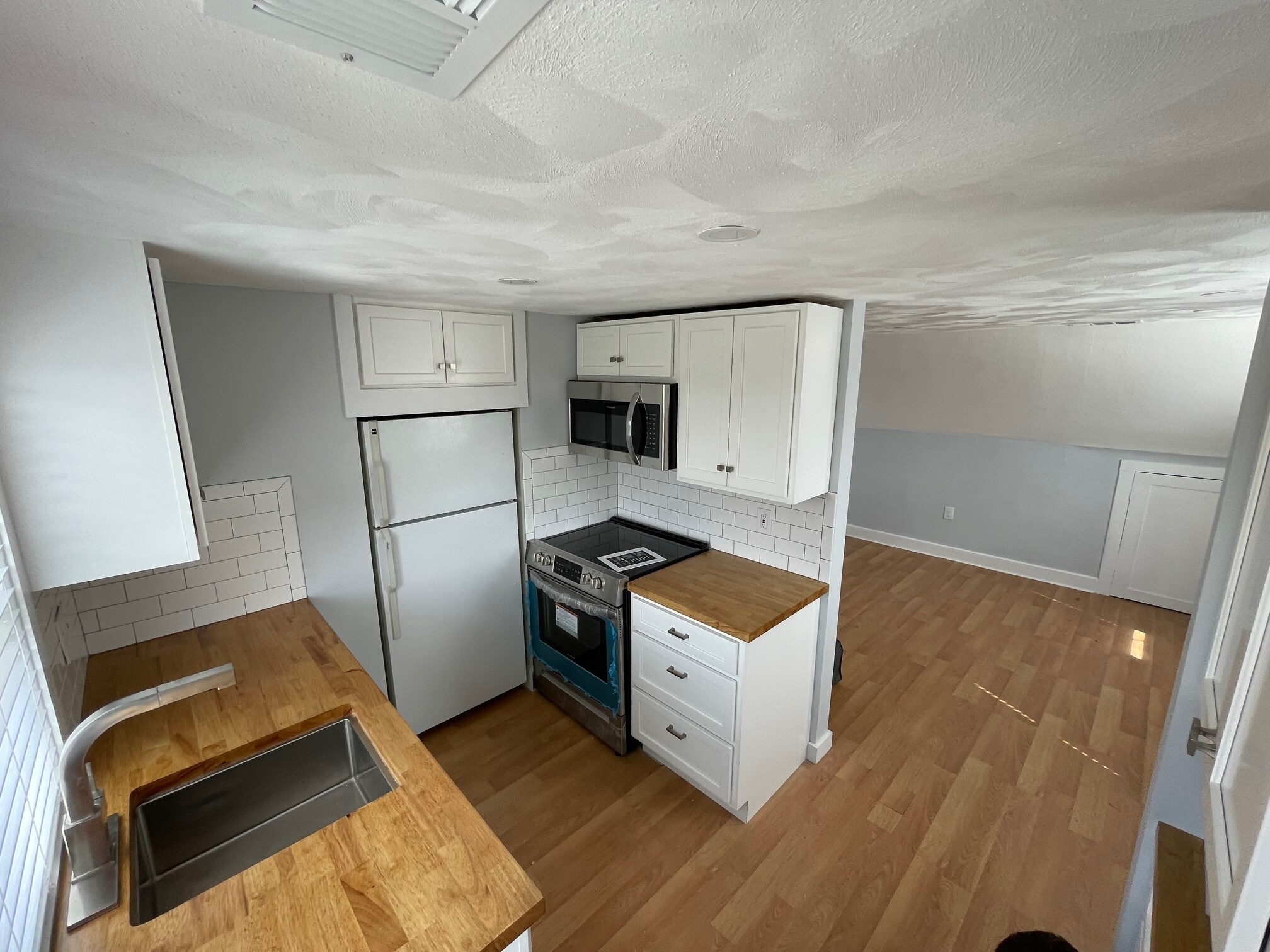 Building Photo - 72 Sohier Rd