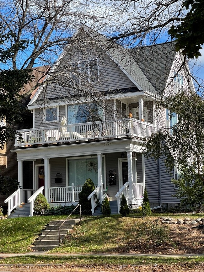 Building Photo - 3222 N Humboldt Blvd