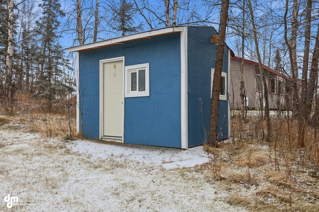 Building Photo - 3 BEDROOM | 2 BATHROOM | 2 CAR GARAGE