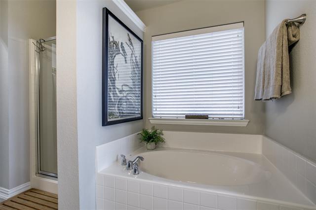 Building Photo - 2007 Highland Dr