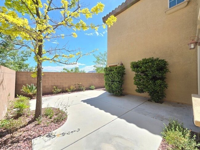 Building Photo - 11363 Colinward Ave