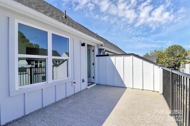 Building Photo - 1103 Kokomo Ln