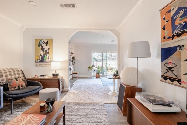 Building Photo - 2118 Fordham Ln