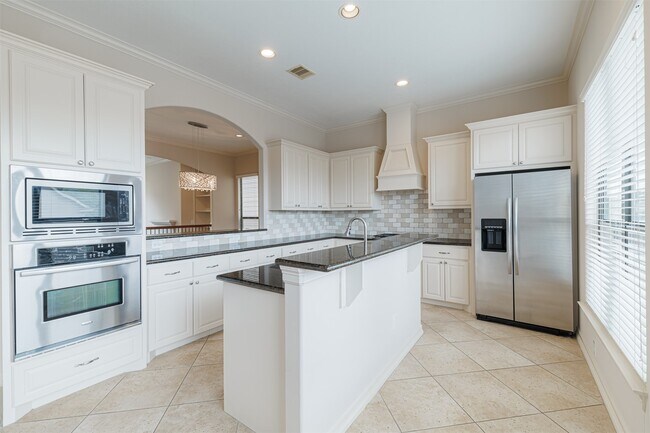 Building Photo - 11207 Tramonto Dr