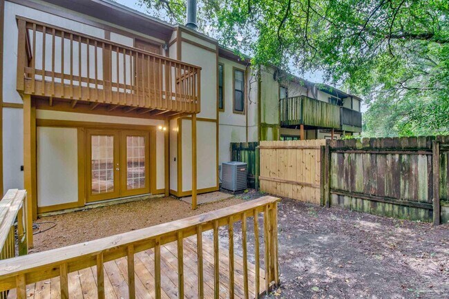 Building Photo - 464 E Burgess Rd