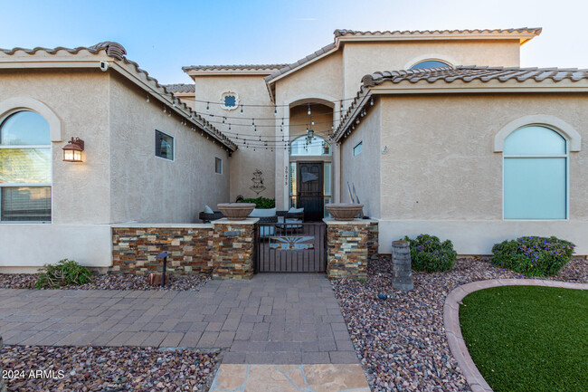 Building Photo - 20475 E Palomino Dr