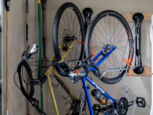 Building Photo - 1 Amesbury Dr