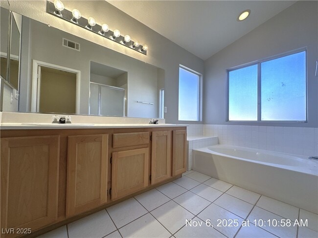 Building Photo - 3637 Nairobi Ln