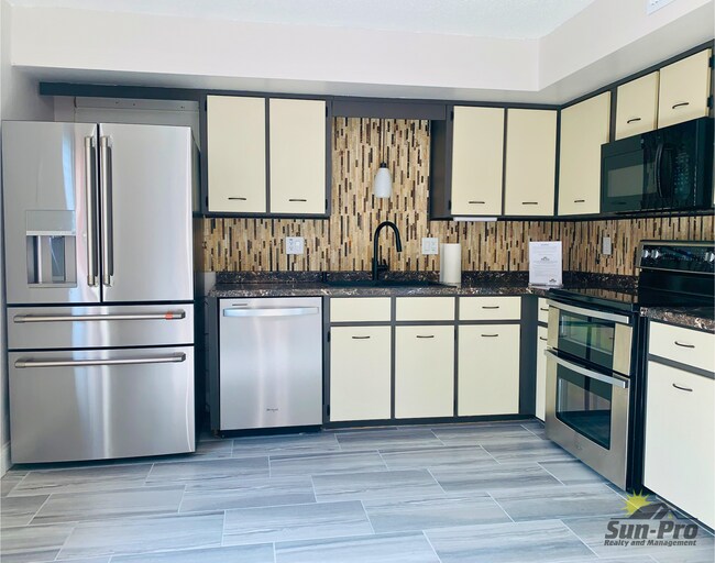 Building Photo - 2089 Oak Meadow Cir