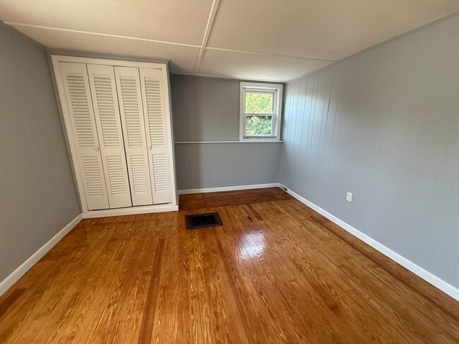 Building Photo - 410 Court St