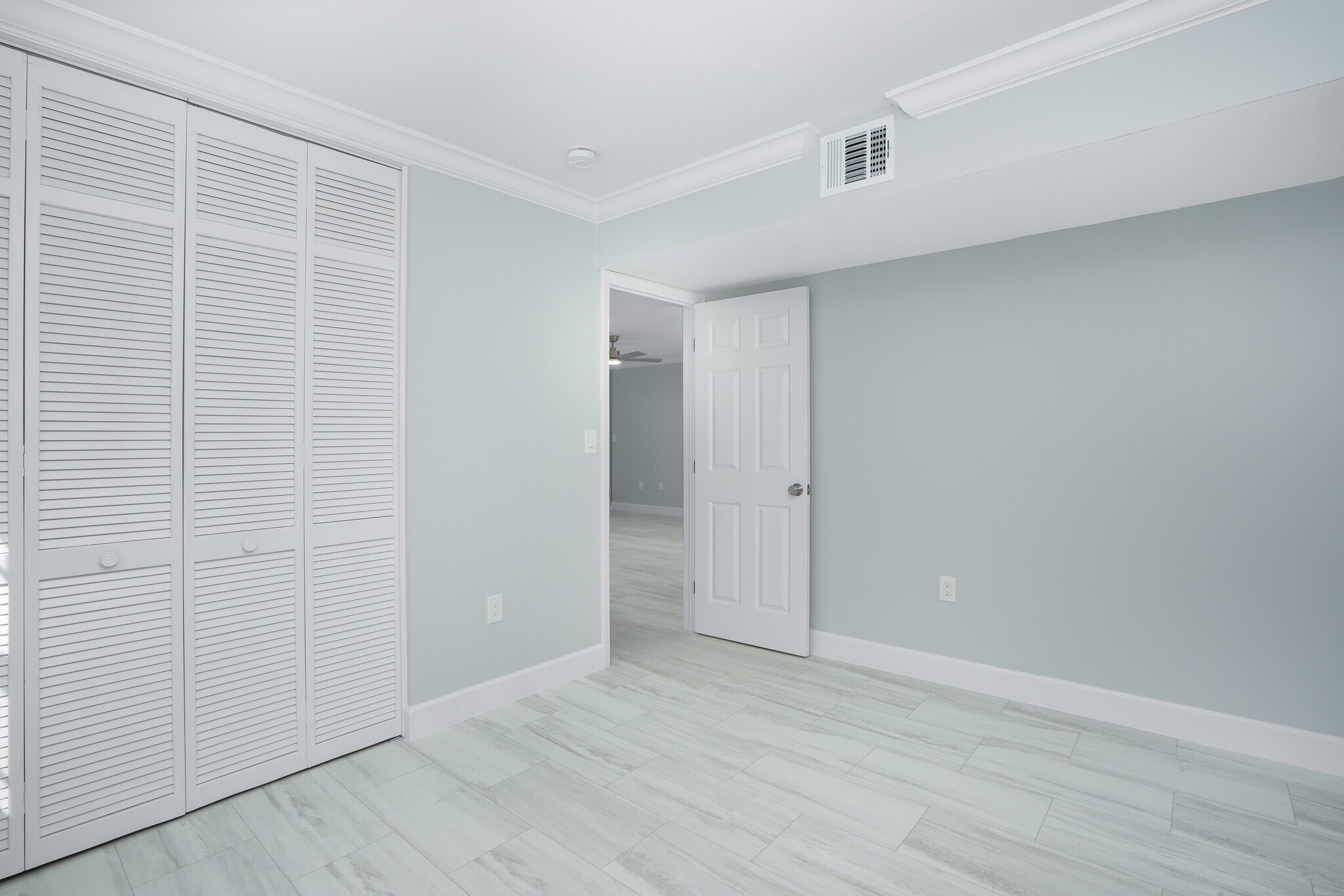 Building Photo - 1120 Little Neck Ct