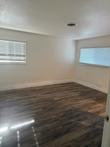 Building Photo - 4807 El Camino Ave