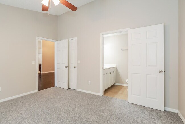 Building Photo - 4642 Ridge Point Ct