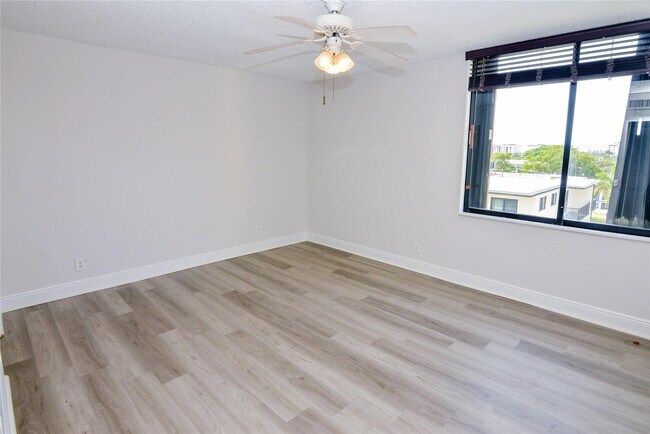 Building Photo - 1401 S Federal Hwy