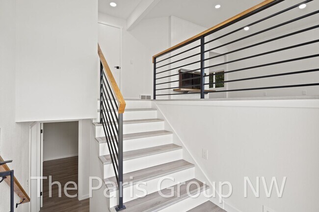Building Photo - Lovely 2025 Remodeled Shoreline 4BR in Ric...