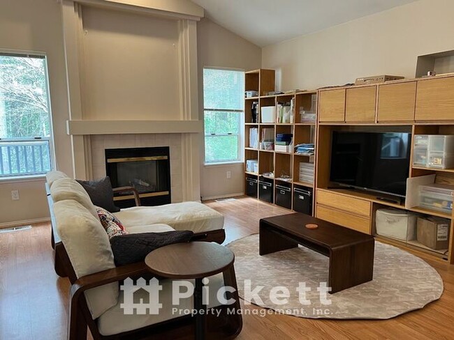 Building Photo - 3 Bedroom Rambler in McCormick Woods!