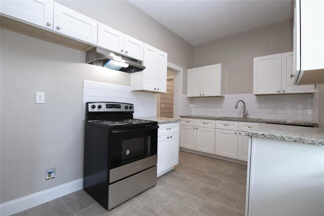 Building Photo - 4445 Rusk St