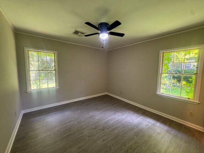 Building Photo - 3054 Merrimac Dr