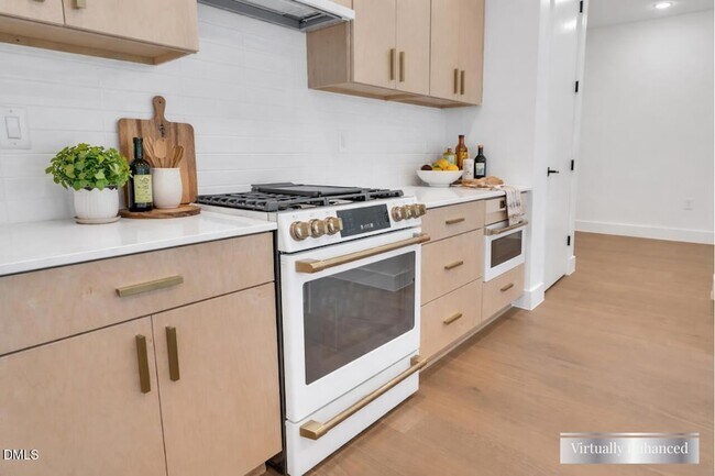 Building Photo - 29 Enterprise St