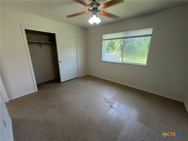 Building Photo - 503 E Union Ave