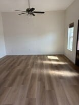 Building Photo - 799 Park Ridge Ct