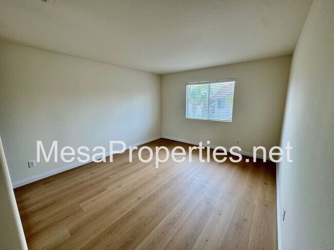 Building Photo - 6695 Goldy St