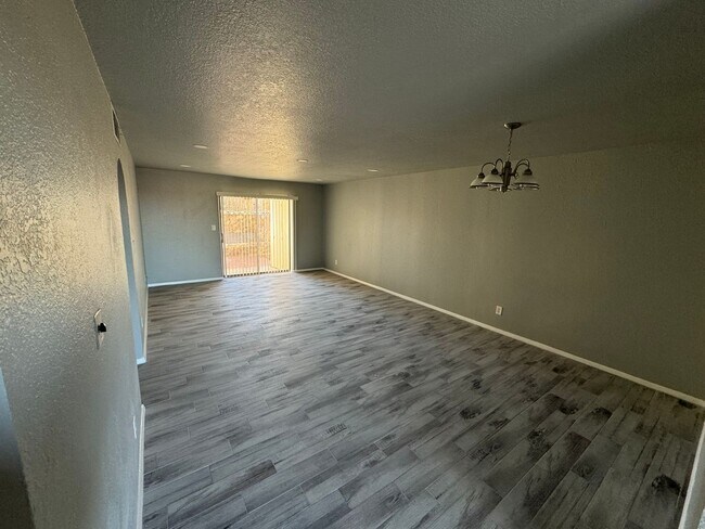 Building Photo - 2930 Claude Dove Dr