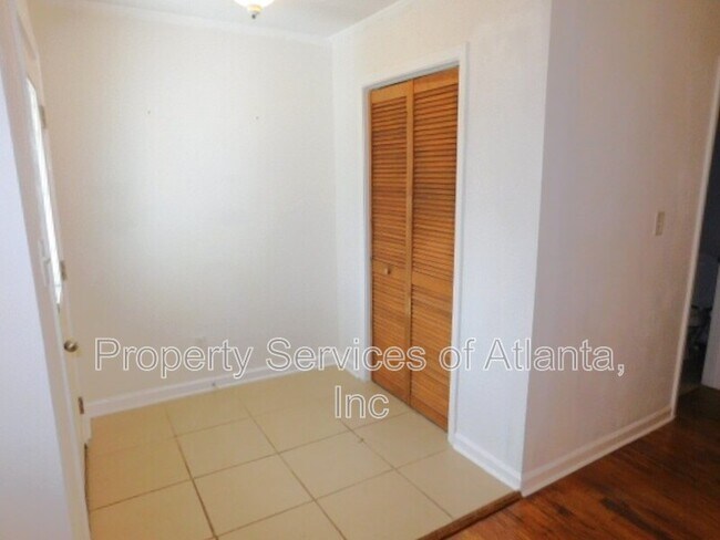 Building Photo - 230 Shiloh Hills Dr NW