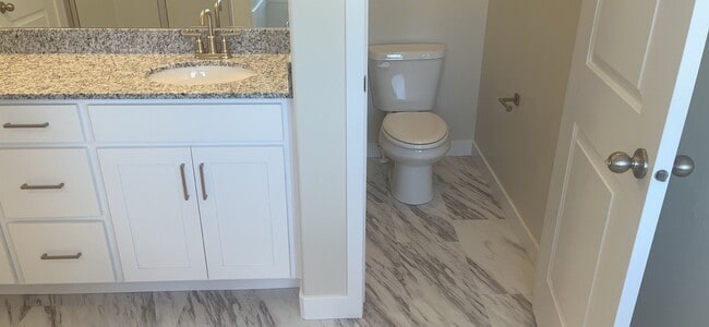 Building Photo - Brand New Townhome on Hilltop Haven