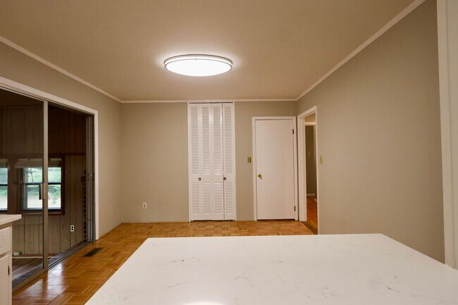Building Photo - 536 Edgecrest Cir