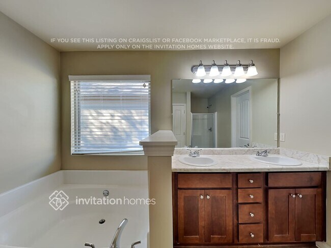 Building Photo - 436 Grenier Terrace NE