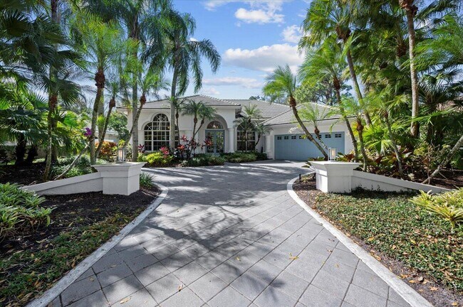 Primary Photo - 126 North River Dr W