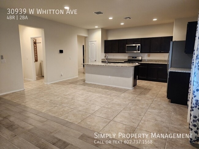 Building Photo - 30939 W Whitton Ave