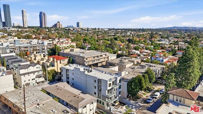 Building Photo - 1820 Prosser Ave