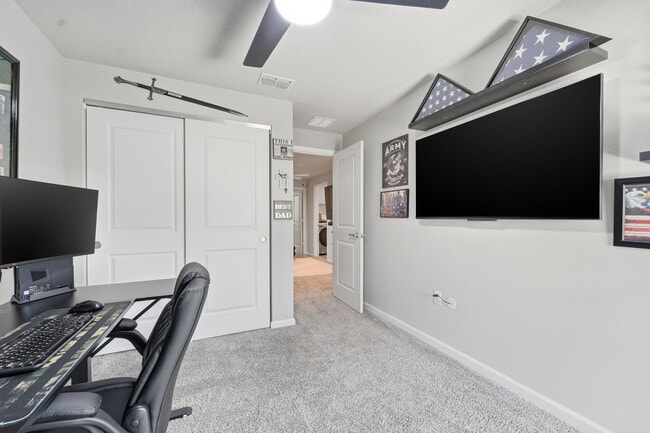 Building Photo - 3905 SE Mentmore Ln